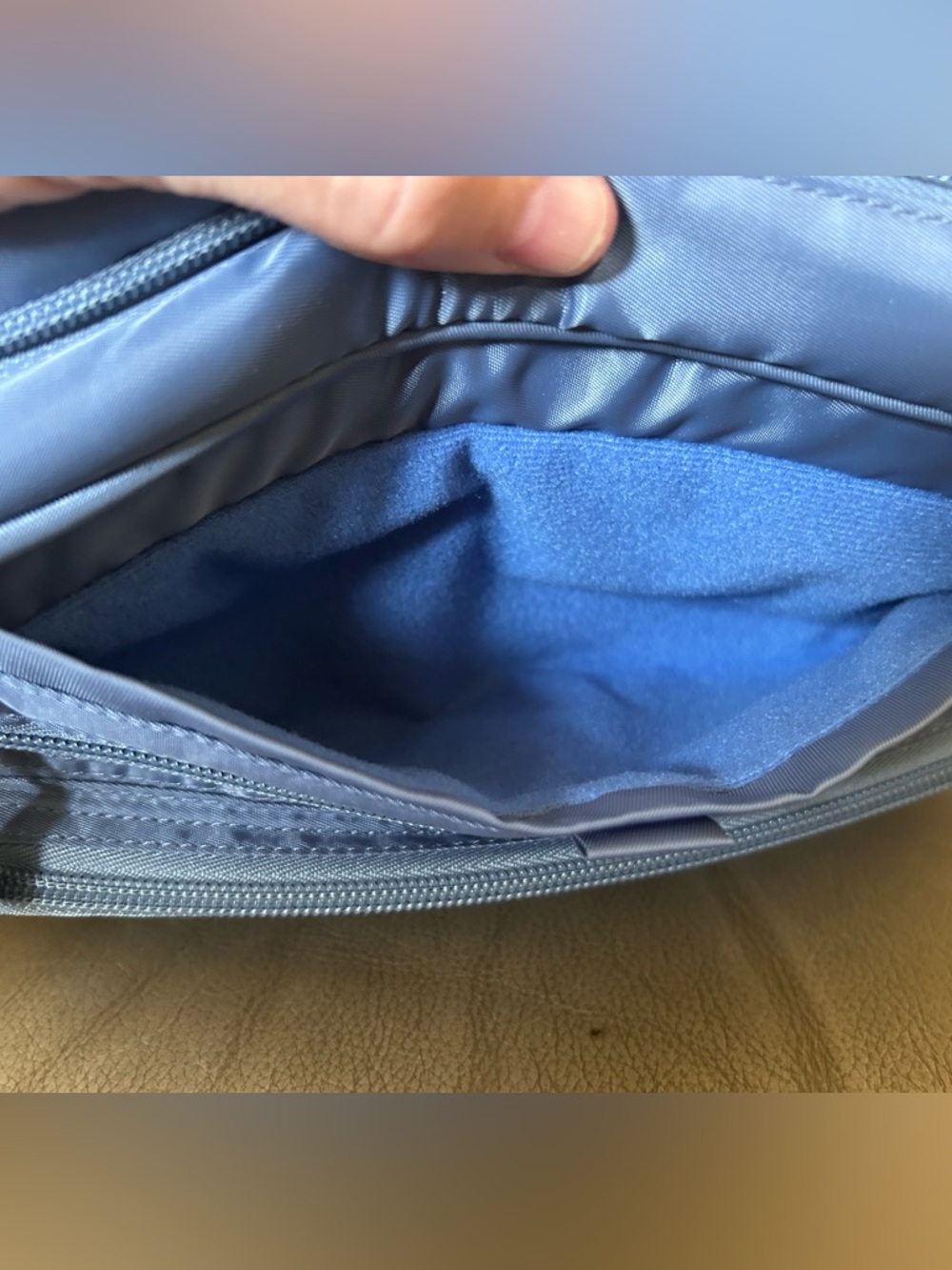 Lug Carousel XL 2 Crossbody Bag Purse Blue Moon EUC - Picture 8 of 14